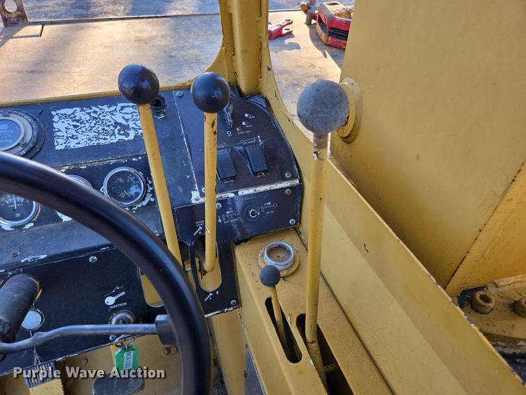 image for item DP6211 1980 Drott 3330 crane