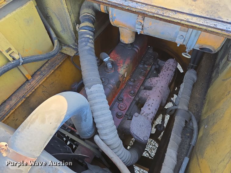 image for item DP6211 1980 Drott 3330 crane