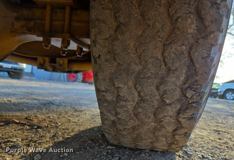 image for item DP6211 1980 Drott 3330 crane