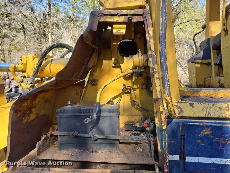 image for item DP6215 1989 Komatsu D66S-1 track loader