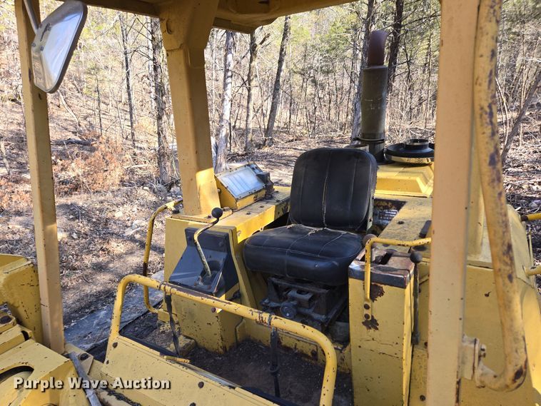 image for item DP6215 1989 Komatsu D66S-1 track loader