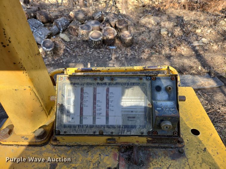 image for item DP6215 1989 Komatsu D66S-1 track loader