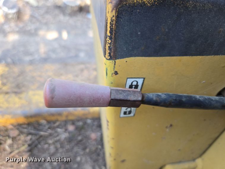 image for item DP6215 1989 Komatsu D66S-1 track loader