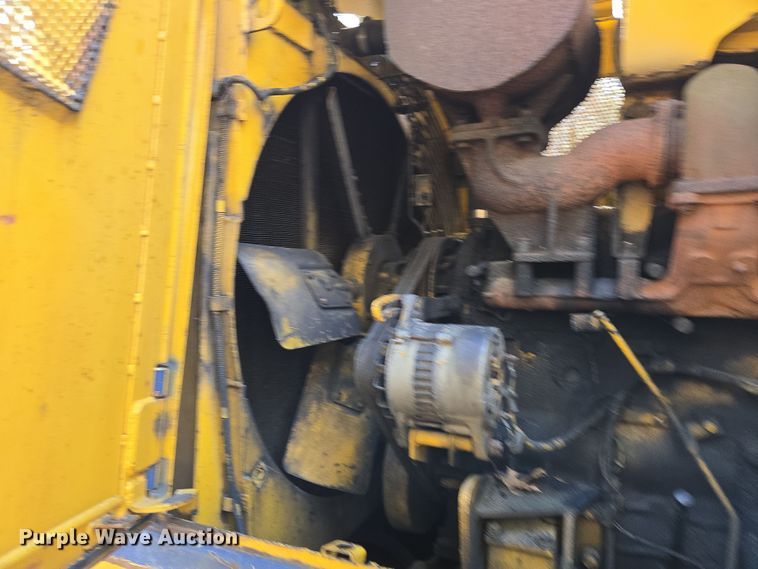 image for item DP6215 1989 Komatsu D66S-1 track loader