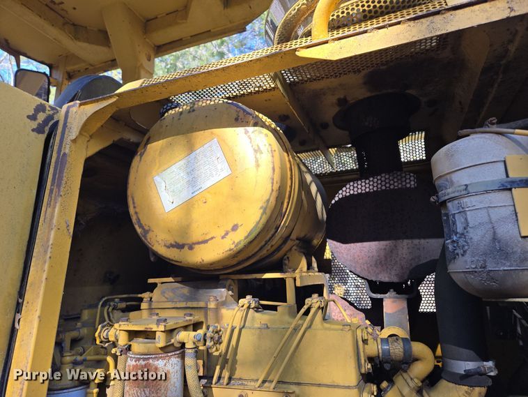 image for item DP6215 1989 Komatsu D66S-1 track loader