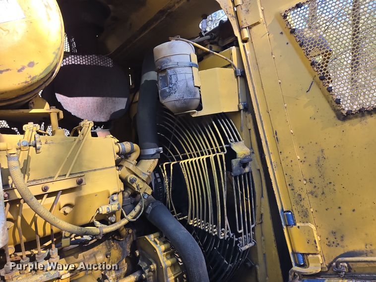 image for item DP6215 1989 Komatsu D66S-1 track loader