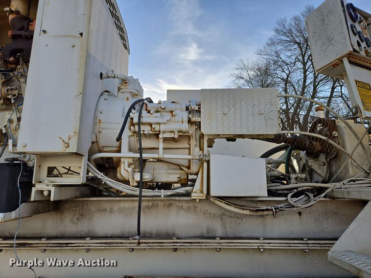 image for item DP6216 1994 Kenworth T800 pressure digger truck