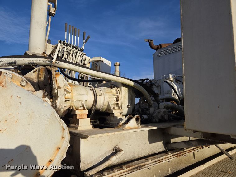 image for item DP6216 1994 Kenworth T800 pressure digger truck