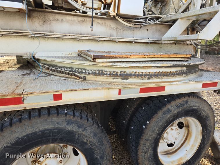 image for item DP6216 1994 Kenworth T800 pressure digger truck