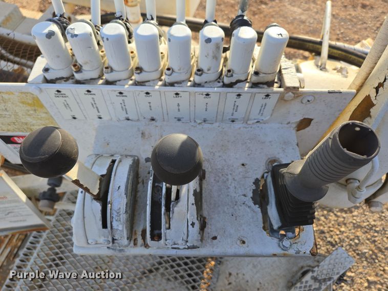 image for item DP6216 1994 Kenworth T800 pressure digger truck