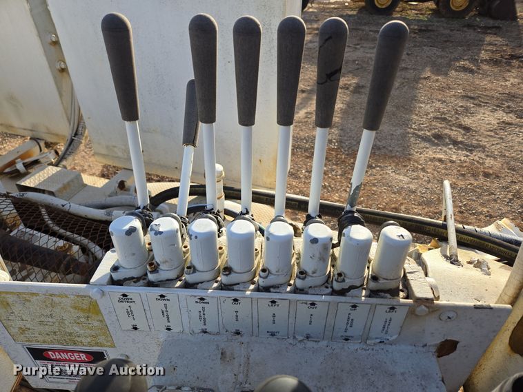 image for item DP6216 1994 Kenworth T800 pressure digger truck