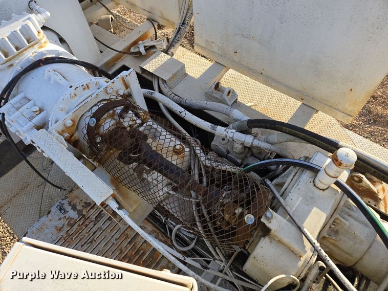 image for item DP6216 1994 Kenworth T800 pressure digger truck