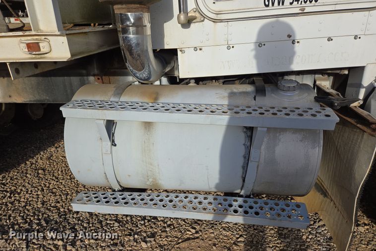 image for item DP6216 1994 Kenworth T800 pressure digger truck