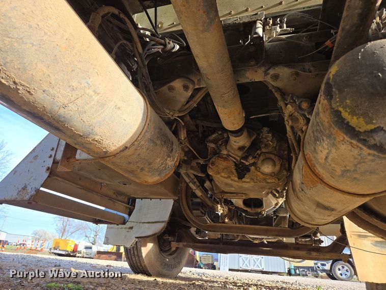 image for item DP6216 1994 Kenworth T800 pressure digger truck