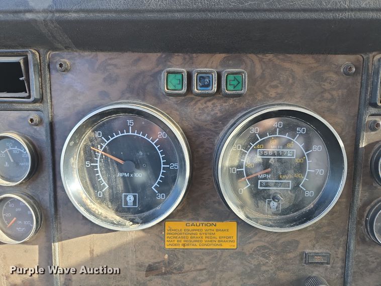 image for item DP6216 1994 Kenworth T800 pressure digger truck