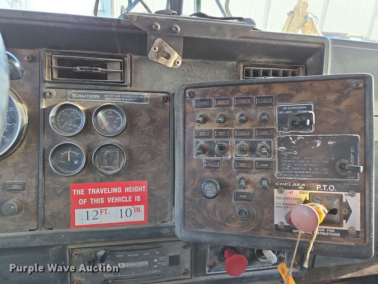 image for item DP6216 1994 Kenworth T800 pressure digger truck