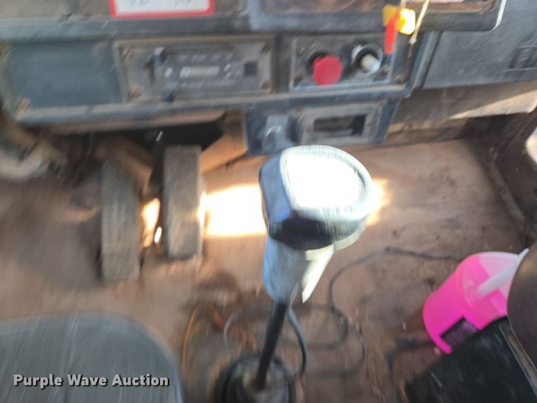 image for item DP6216 1994 Kenworth T800 pressure digger truck