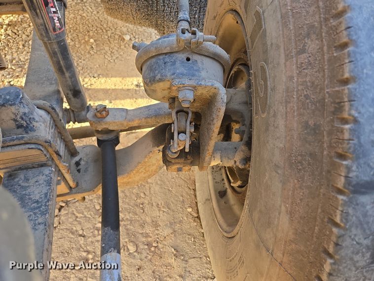 image for item DP6216 1994 Kenworth T800 pressure digger truck