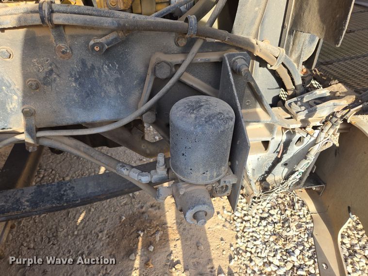 image for item DP6216 1994 Kenworth T800 pressure digger truck