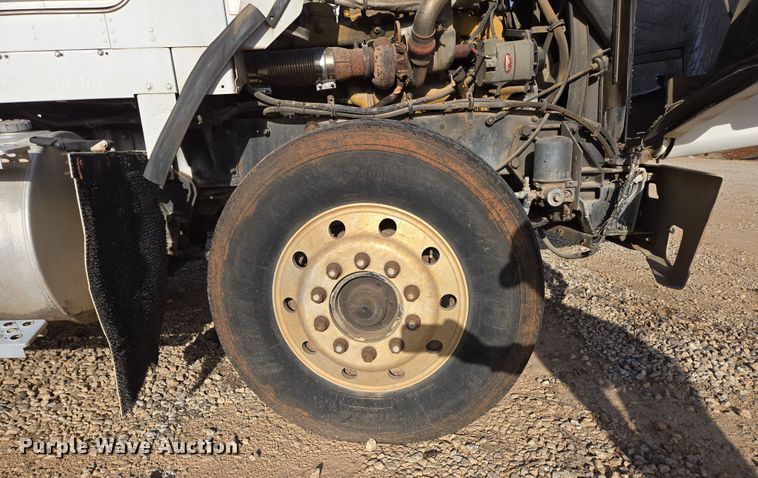 image for item DP6216 1994 Kenworth T800 pressure digger truck