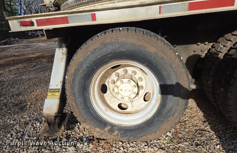 image for item DP6216 1994 Kenworth T800 pressure digger truck