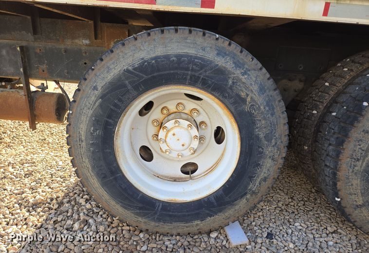 image for item DP6216 1994 Kenworth T800 pressure digger truck