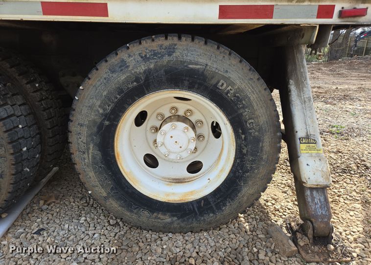 image for item DP6216 1994 Kenworth T800 pressure digger truck