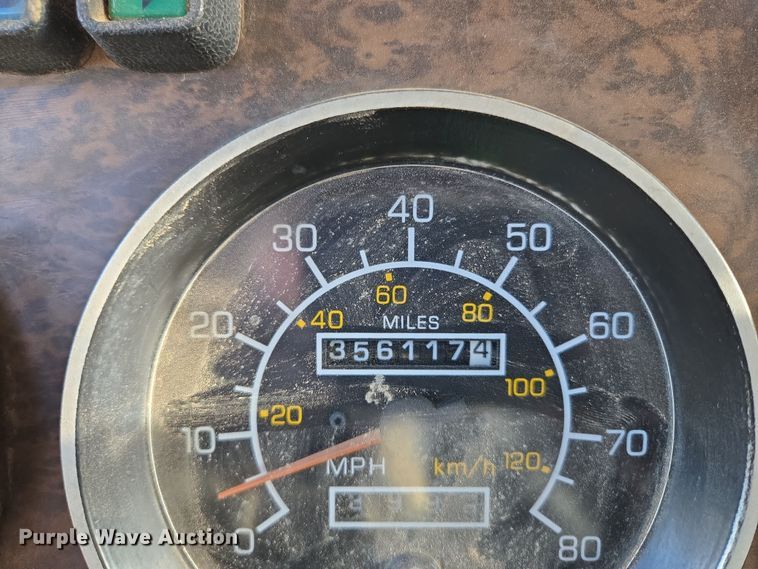 image for item DP6216 1994 Kenworth T800 pressure digger truck