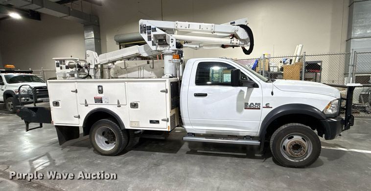 image for item DQ6690 2015 Dodge Ram 5500 bucket truck