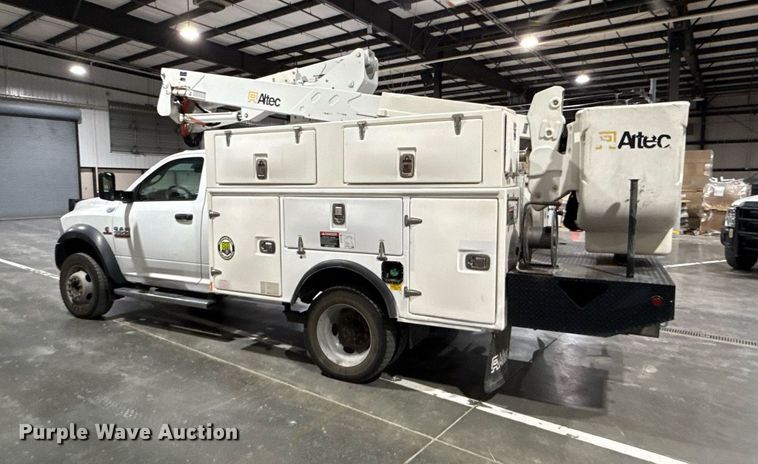 image for item DQ6690 2015 Dodge Ram 5500 bucket truck