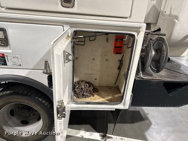 image for item DQ6690 2015 Dodge Ram 5500 bucket truck