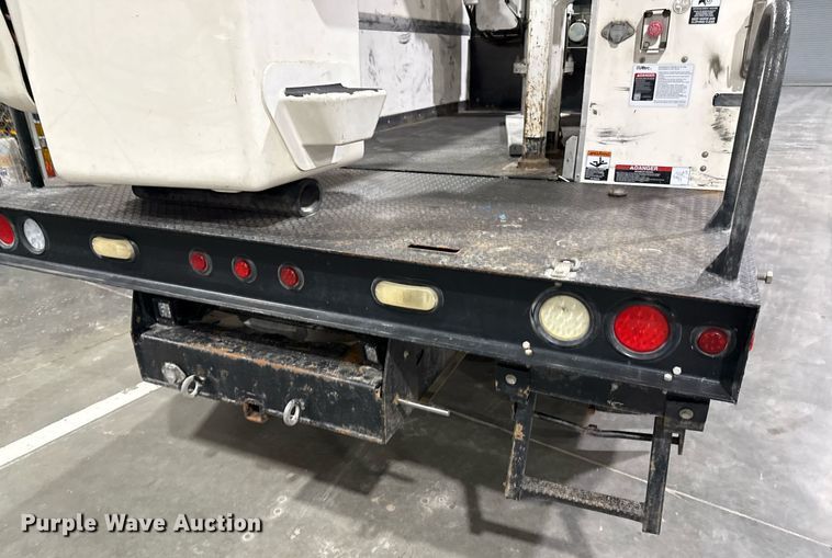 image for item DQ6690 2015 Dodge Ram 5500 bucket truck