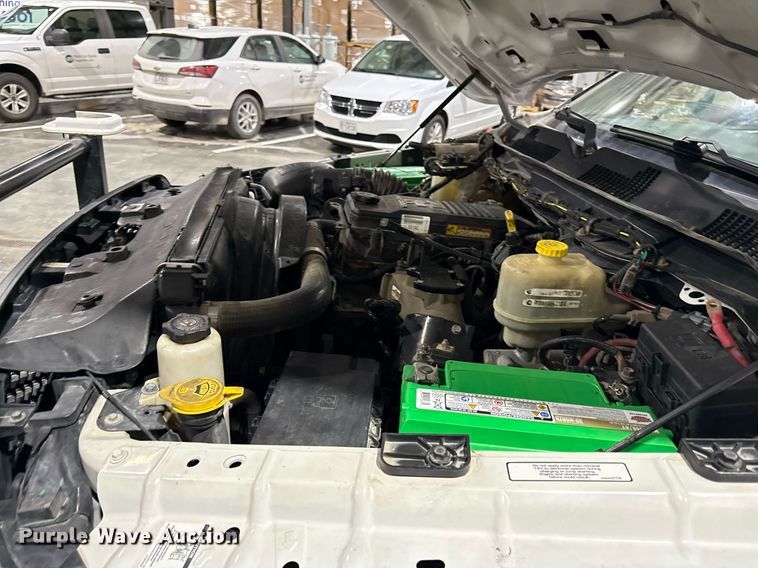 image for item DQ6690 2015 Dodge Ram 5500 bucket truck