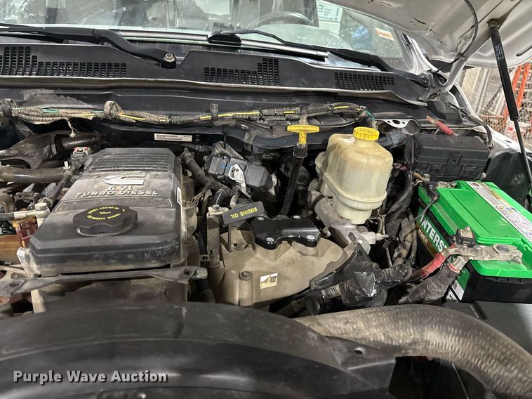 image for item DQ6690 2015 Dodge Ram 5500 bucket truck