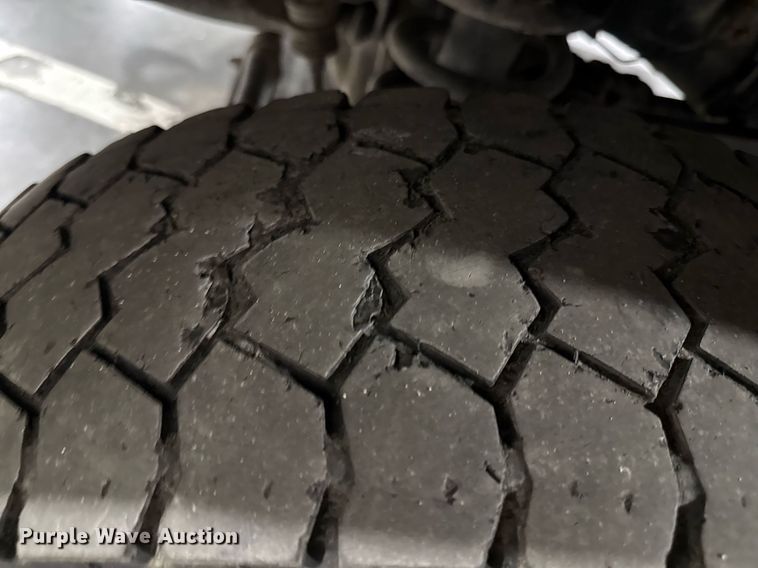 image for item DQ6690 2015 Dodge Ram 5500 bucket truck