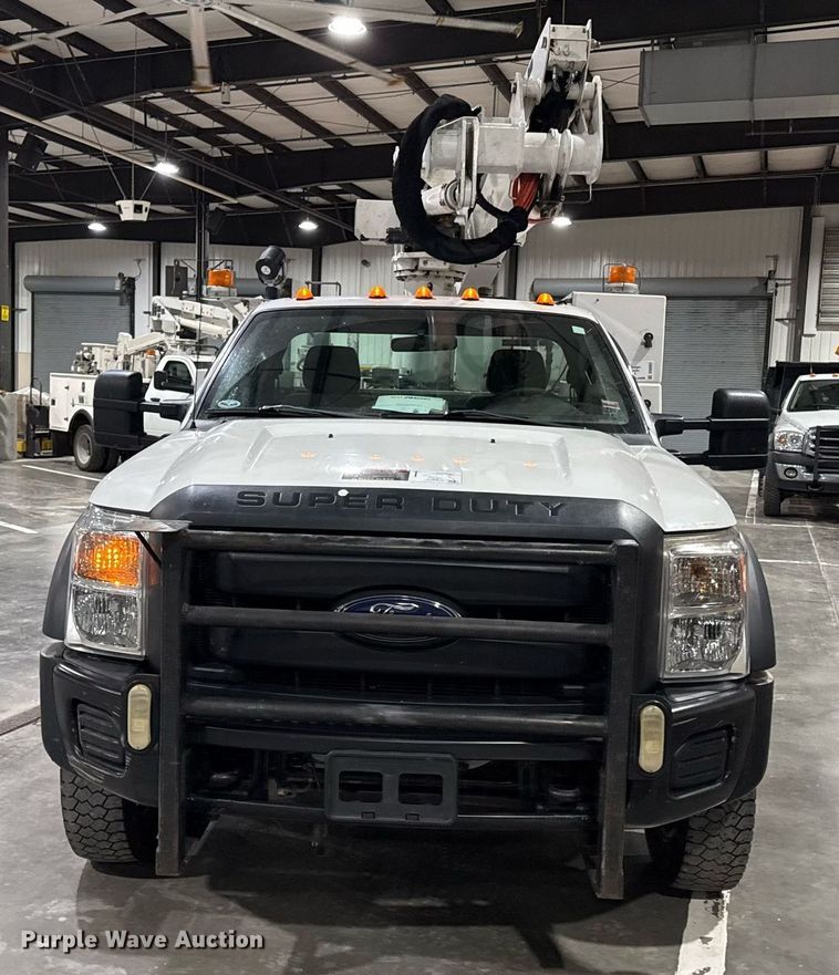 image for item DQ6691 2012 Ford F550 Super Duty bucket truck