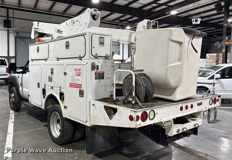 image for item DQ6691 2012 Ford F550 Super Duty bucket truck