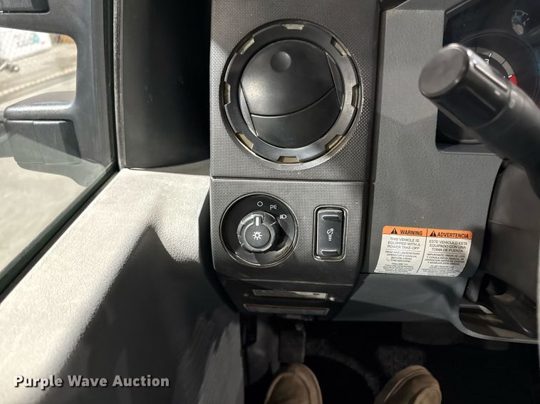 image for item DQ6691 2012 Ford F550 Super Duty bucket truck