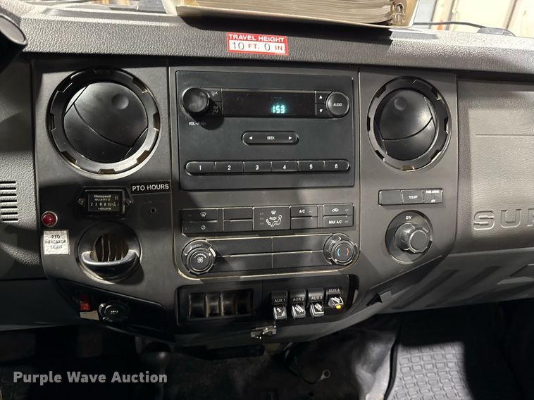 image for item DQ6691 2012 Ford F550 Super Duty bucket truck