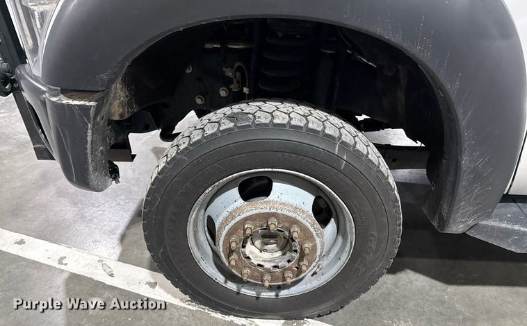 image for item DQ6691 2012 Ford F550 Super Duty bucket truck