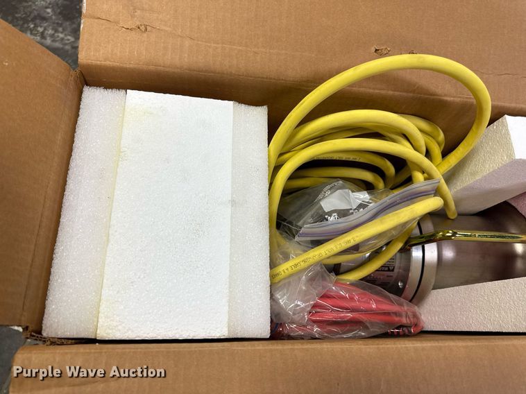 image for item DQ6692 (2) Capstan hoists