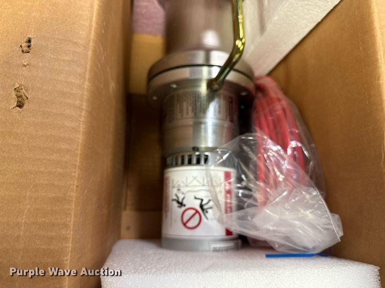 image for item DQ6692 (2) Capstan hoists