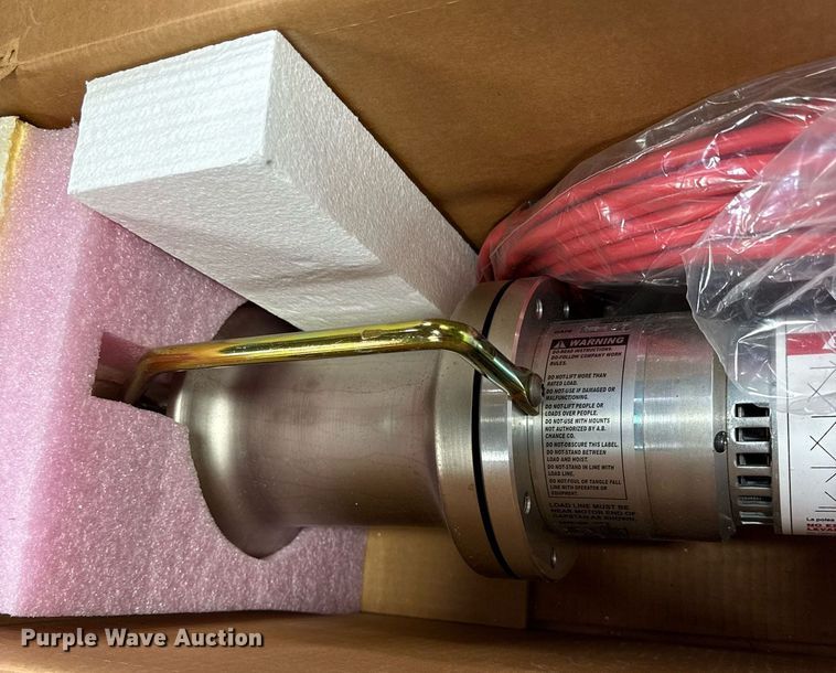 image for item DQ6692 (2) Capstan hoists