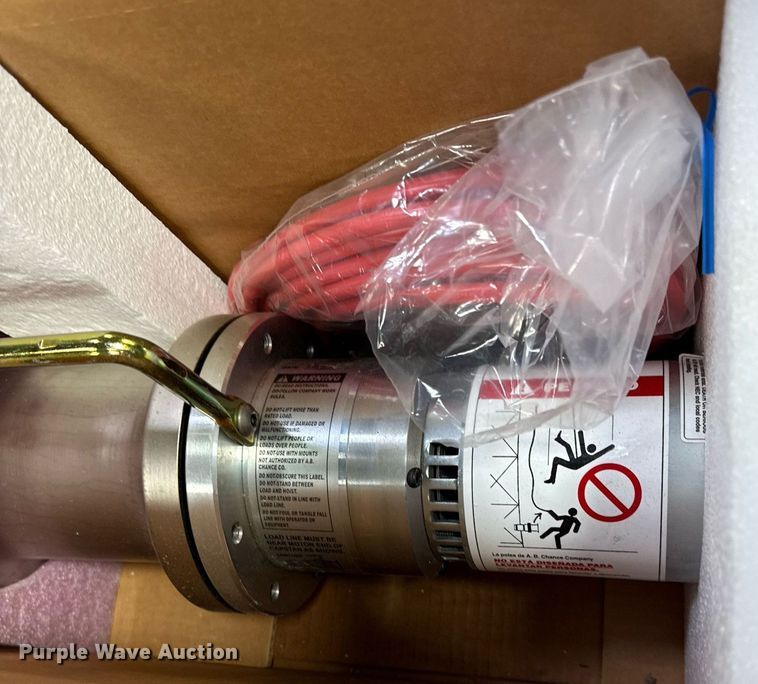 image for item DQ6692 (2) Capstan hoists