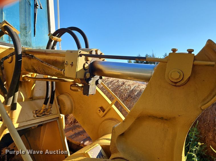 image for item DR8755 1995 Liebherr LR631C track loader