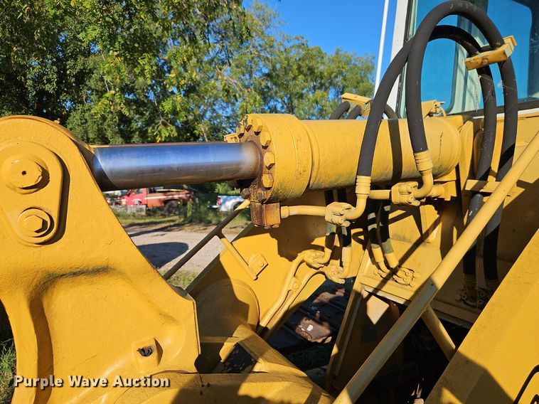 image for item DR8755 1995 Liebherr LR631C track loader