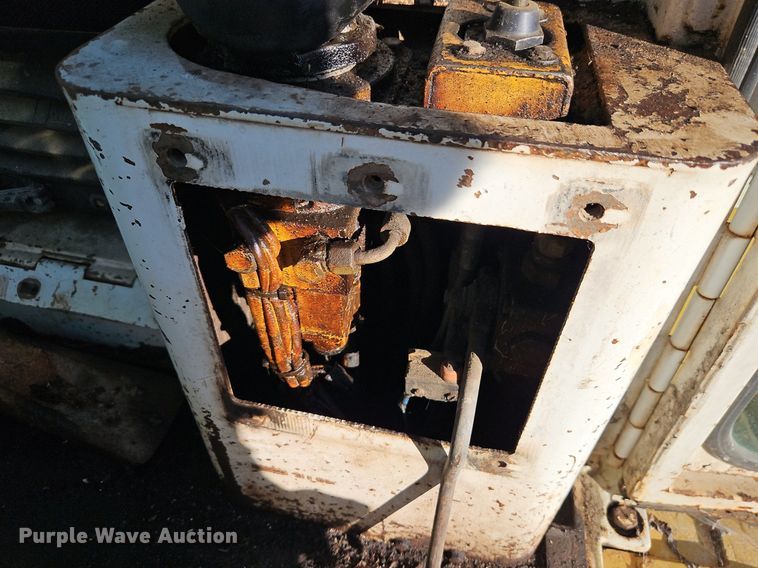 image for item DR8755 1995 Liebherr LR631C track loader