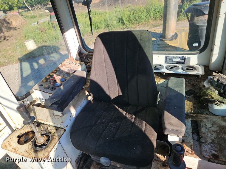 image for item DR8755 1995 Liebherr LR631C track loader