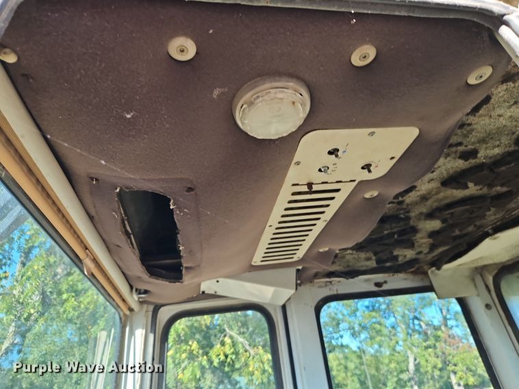 image for item DR8755 1995 Liebherr LR631C track loader