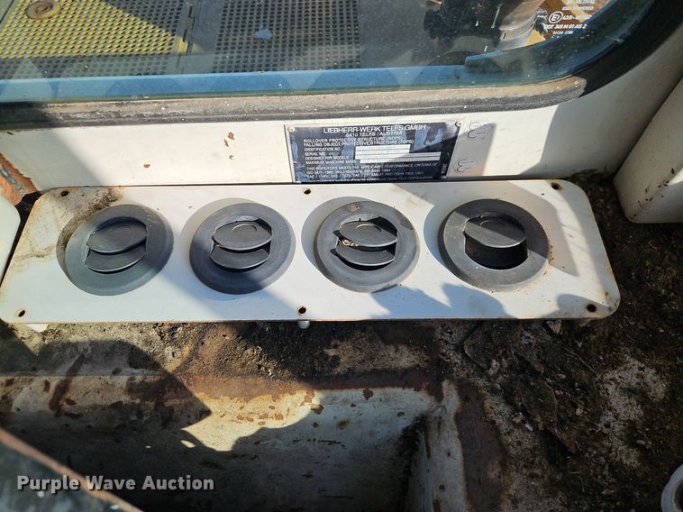 image for item DR8755 1995 Liebherr LR631C track loader